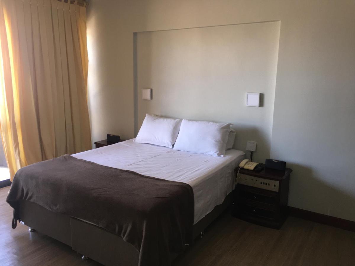 Apart Hotel No Coracao De Brasilia Kubitschek Plaza Exterior photo